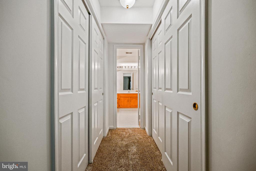5823 LINDEN SQUARE COURT 52