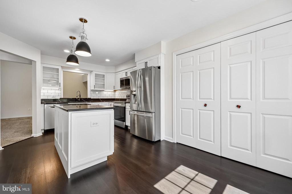 5823 LINDEN SQUARE COURT 52