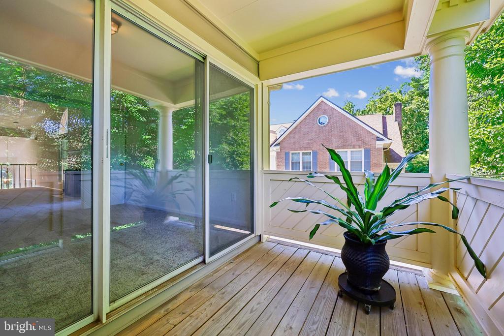 5823 LINDEN SQUARE COURT 52