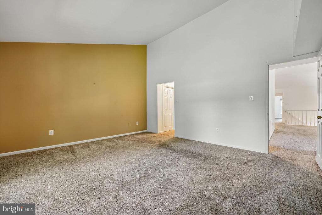 5823 LINDEN SQUARE COURT 52