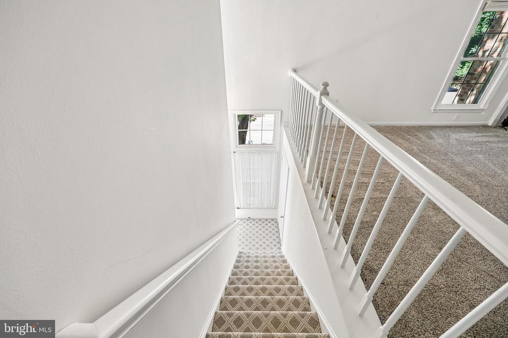 5823 LINDEN SQUARE COURT 52