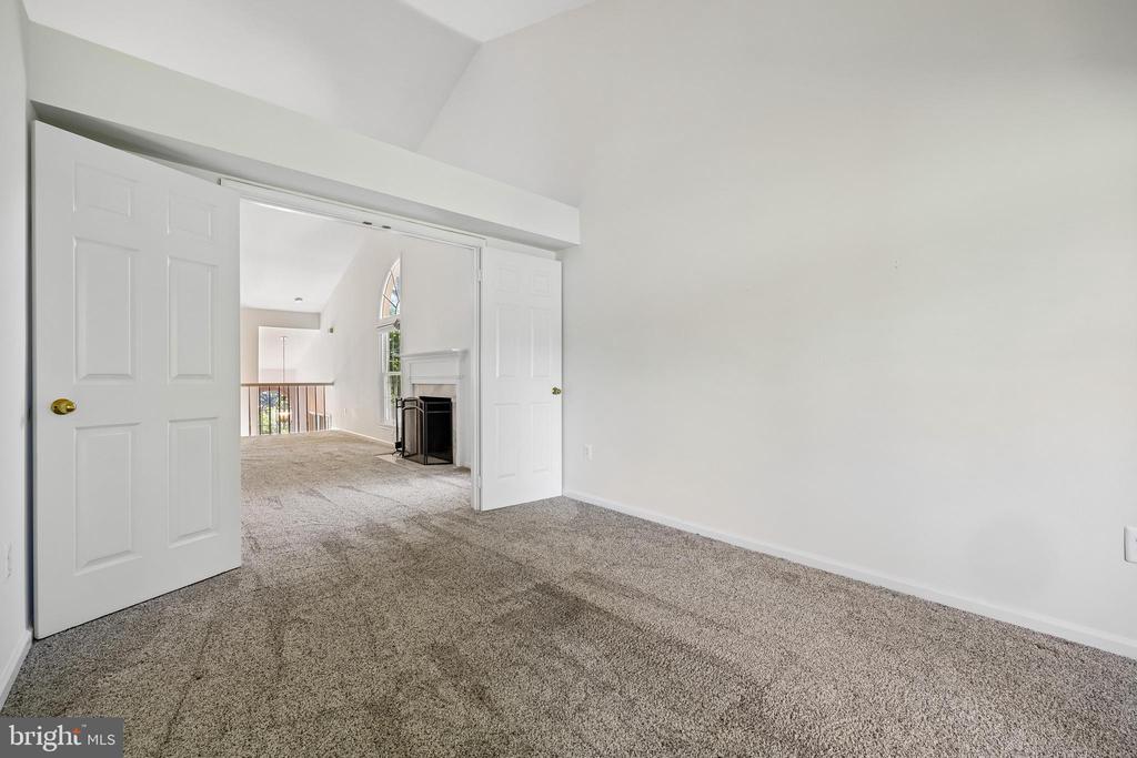 5823 LINDEN SQUARE COURT 52