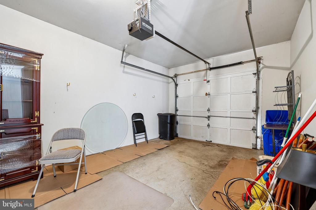 5823 LINDEN SQUARE COURT 52