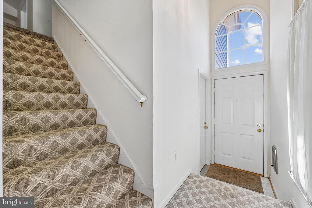 5823 LINDEN SQUARE COURT 52
