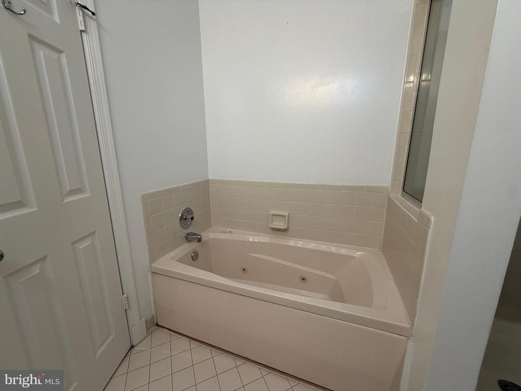 5911 BARBADOS PLACE Unit: 202