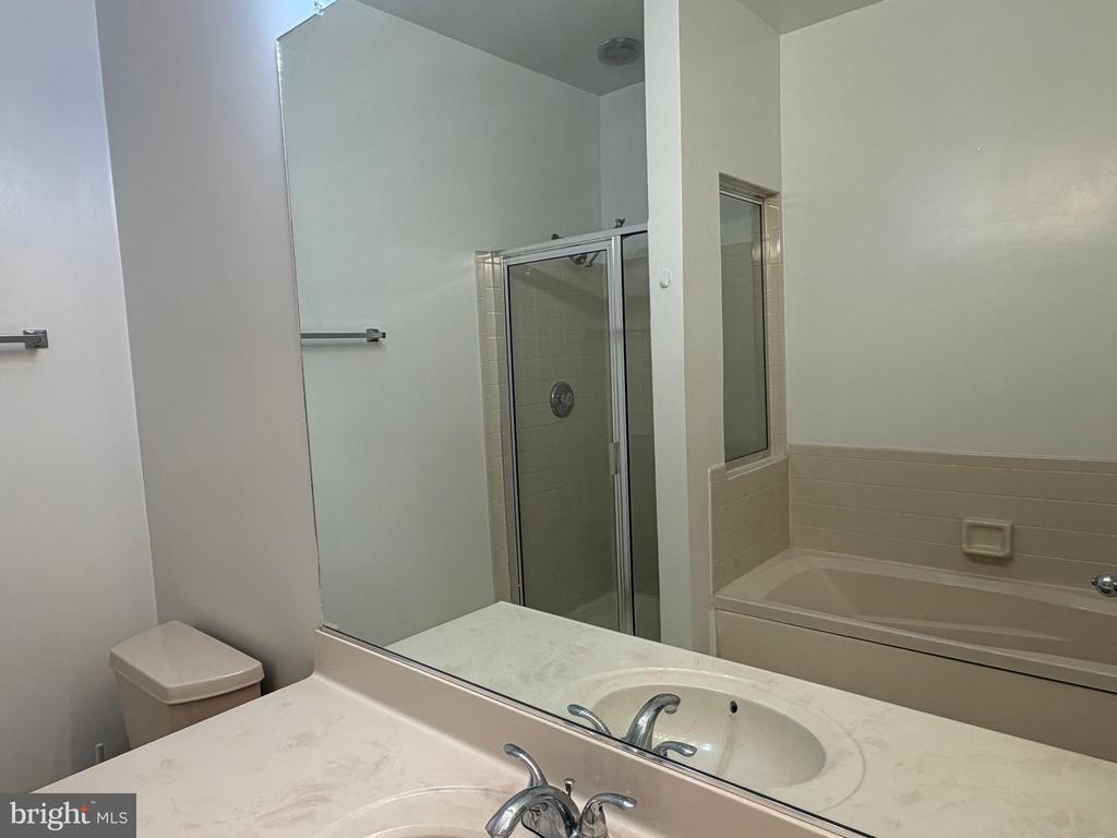 5911 BARBADOS PLACE Unit: 202