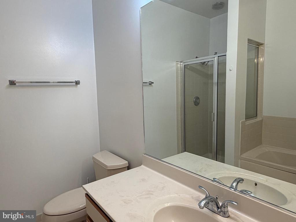 5911 BARBADOS PLACE Unit: 202