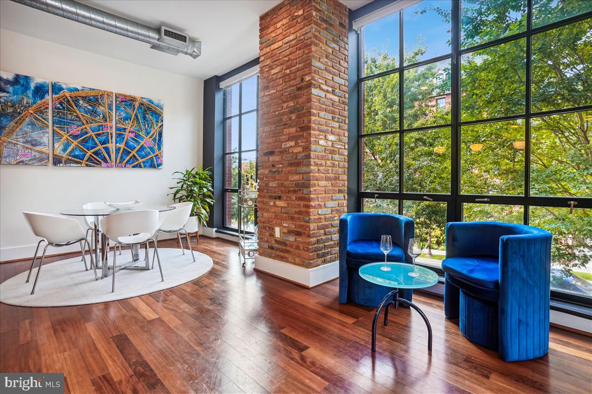 1615 N Queen St #M301