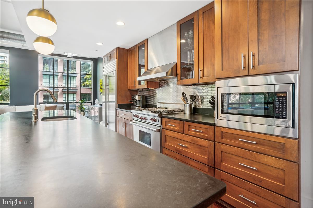 1615 N Queen St #M301