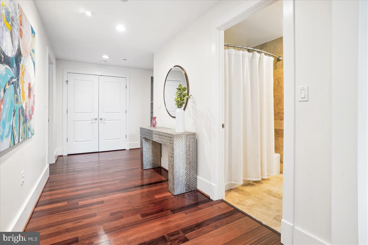 1615 N Queen St #M301