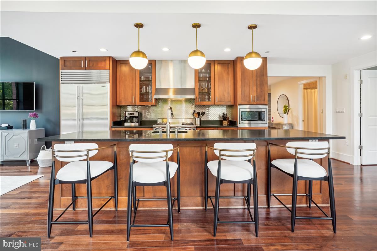 1615 N Queen St #M301