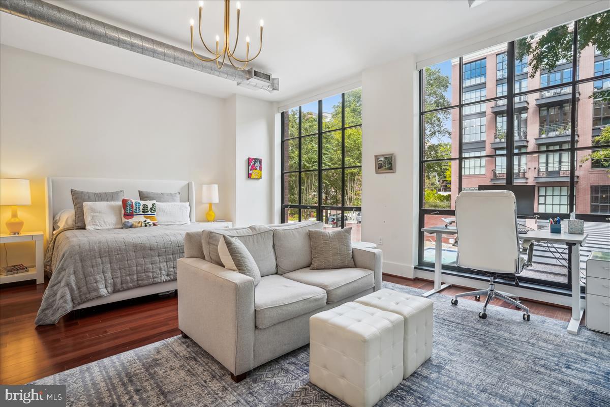 1615 N Queen St #M301