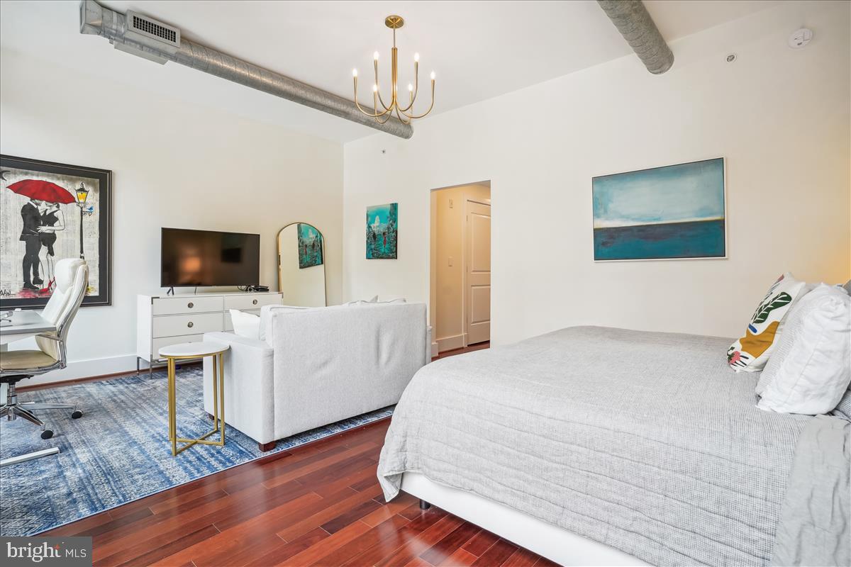 1615 N Queen St #M301