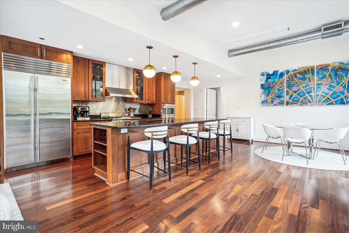 1615 N Queen St #M301