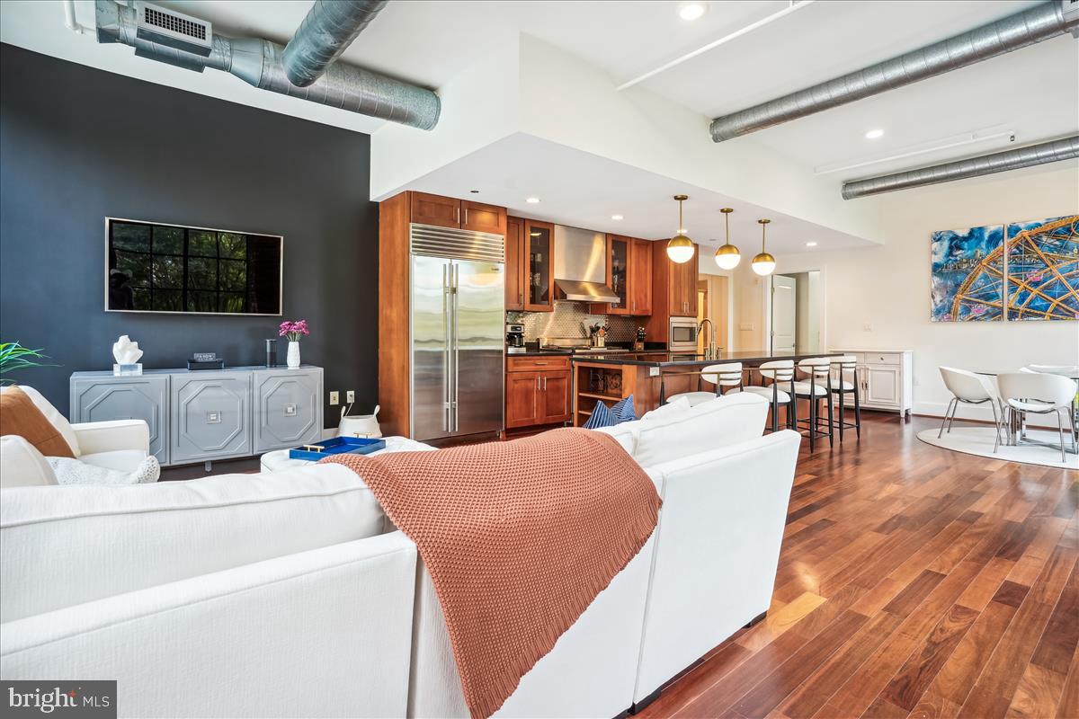 1615 N Queen St #M301