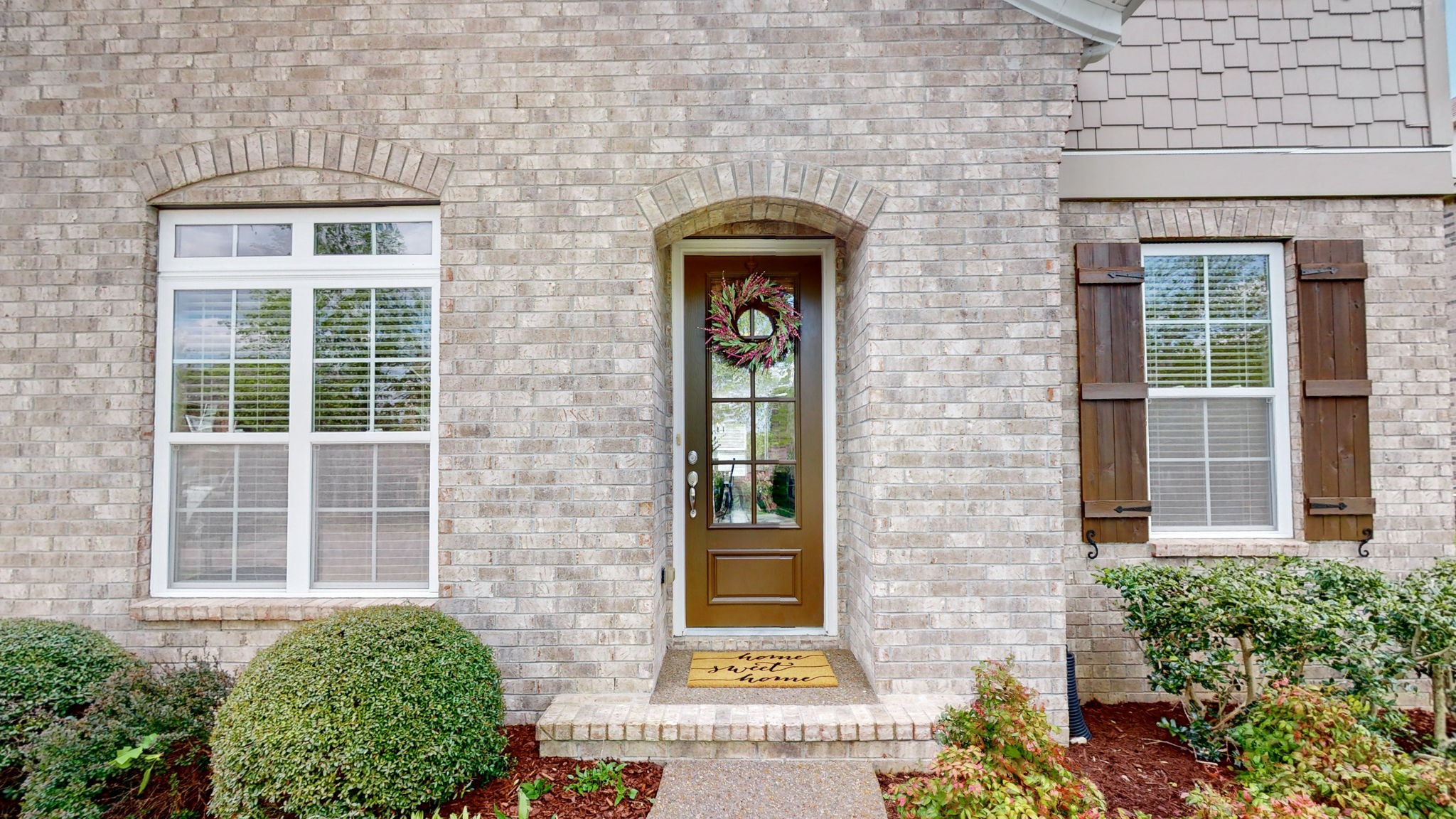 356 Irvine Ln