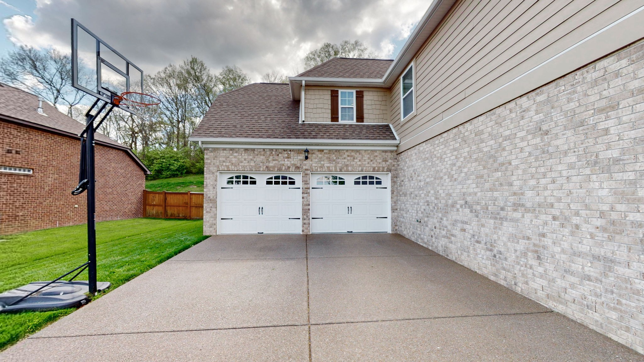 356 Irvine Ln