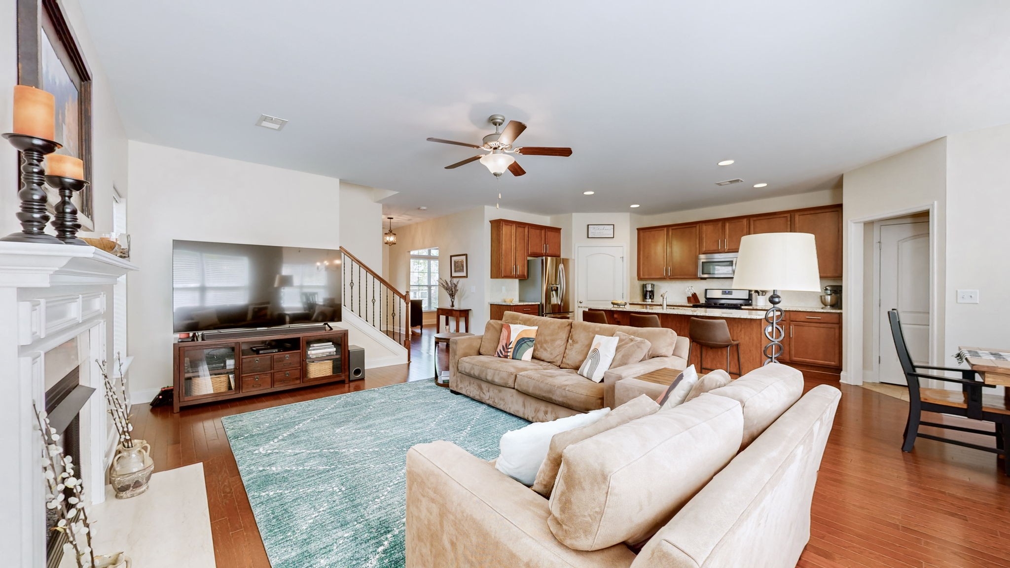 356 Irvine Ln