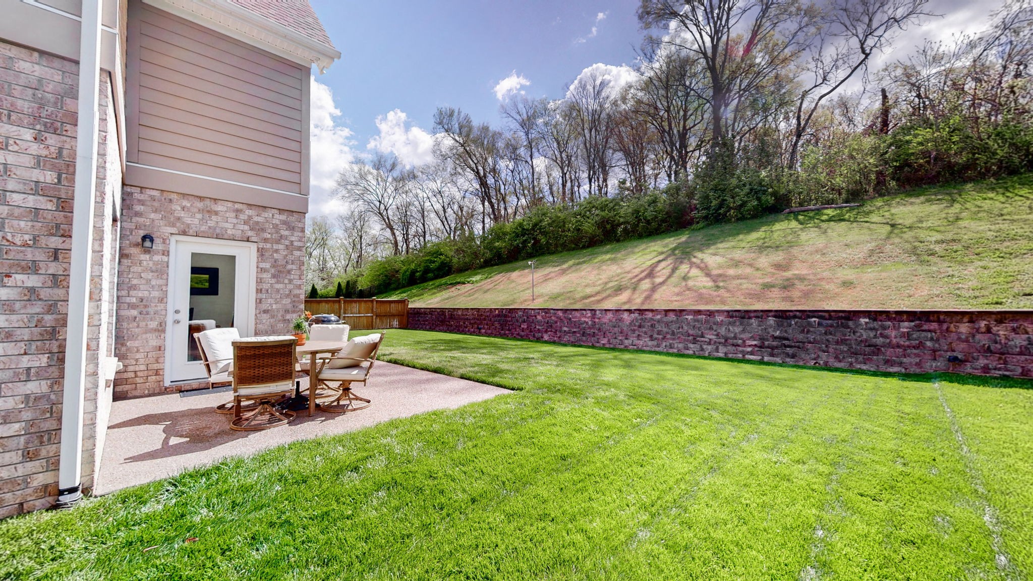 356 Irvine Ln