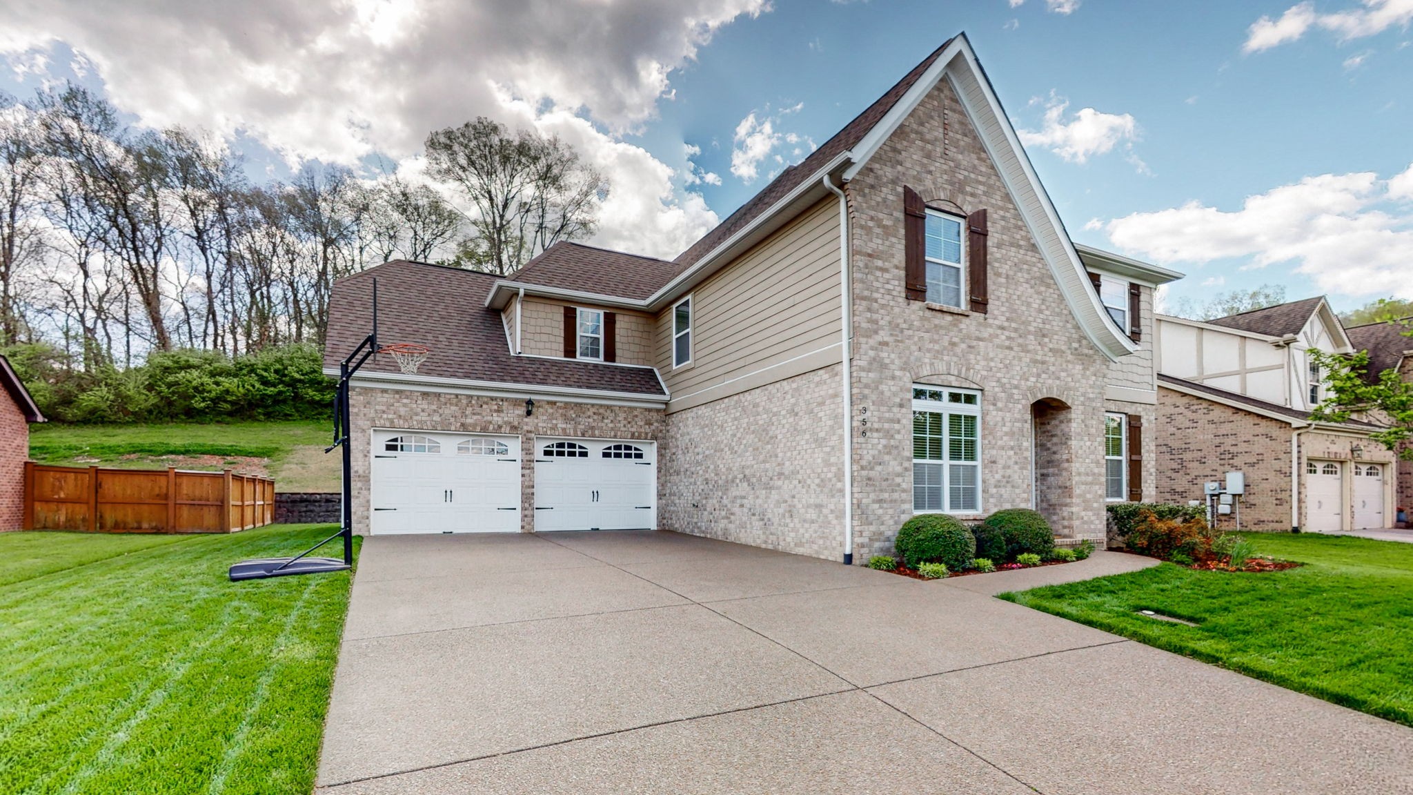 356 Irvine Ln