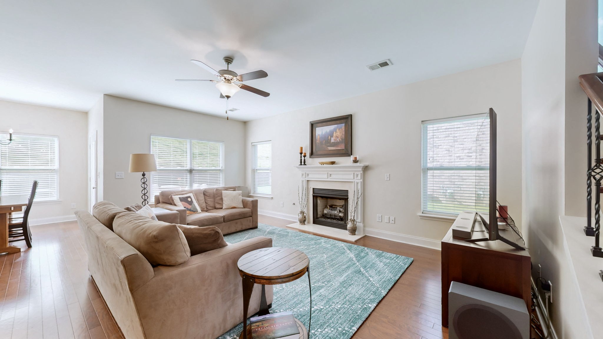 356 Irvine Ln