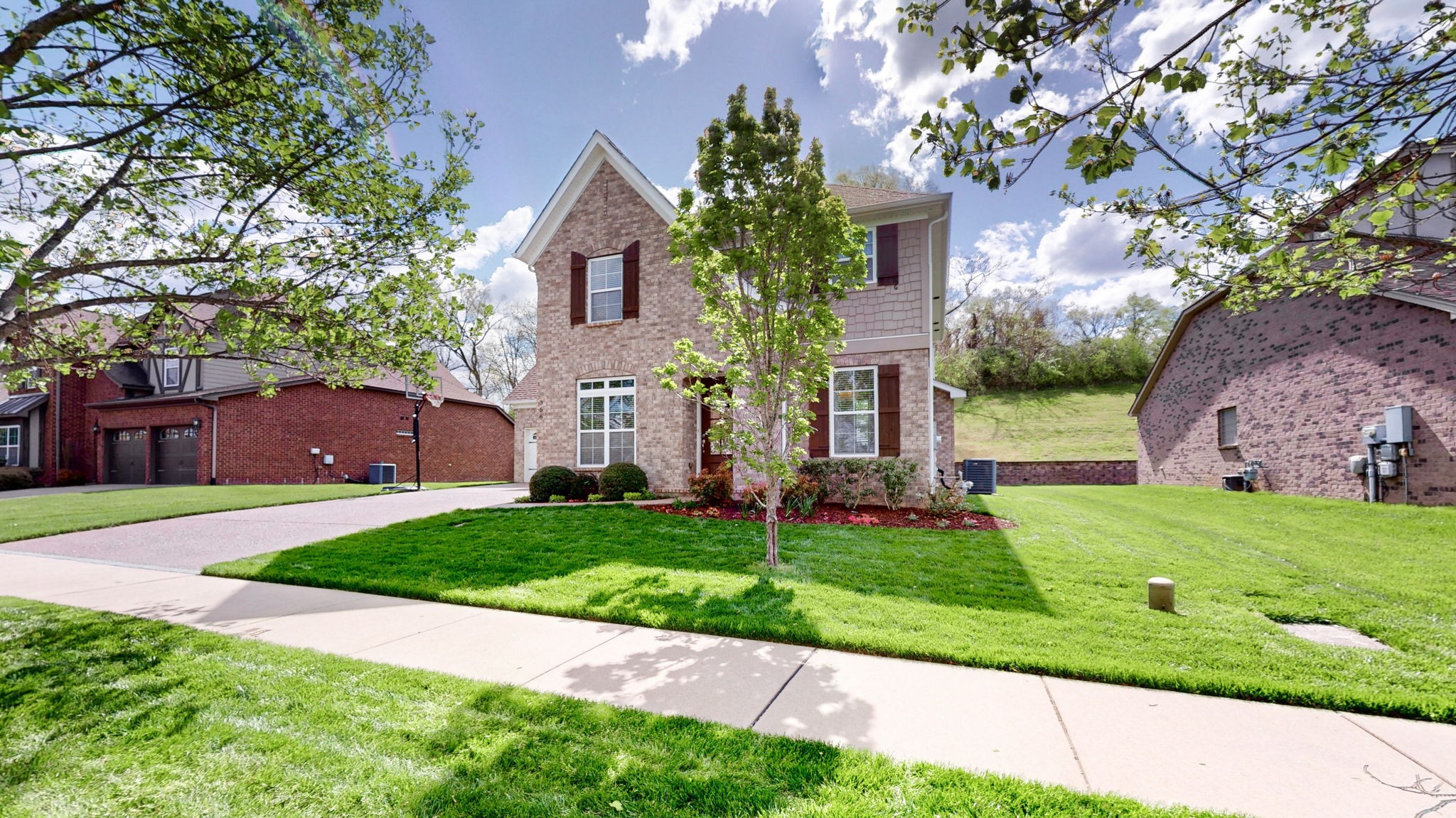 356 Irvine Ln