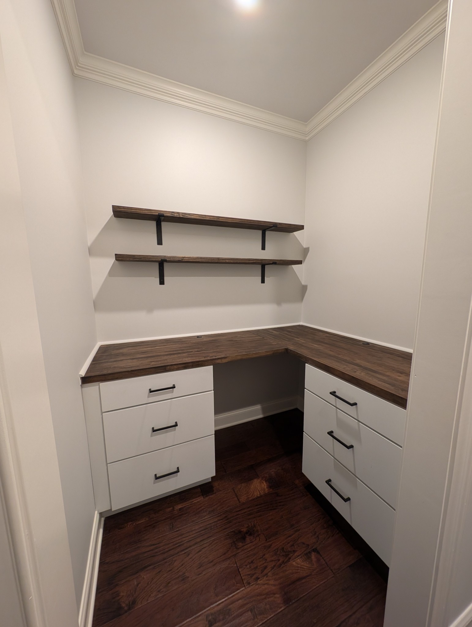 9056 Wenlock Ln