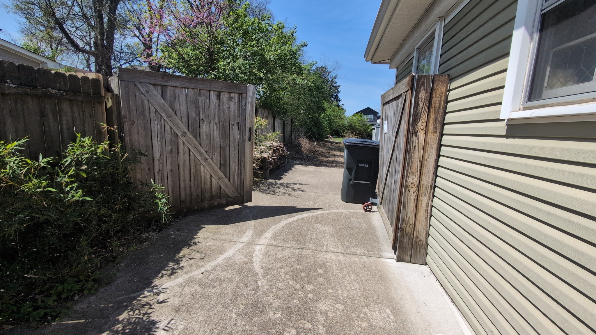547 Stevenson St