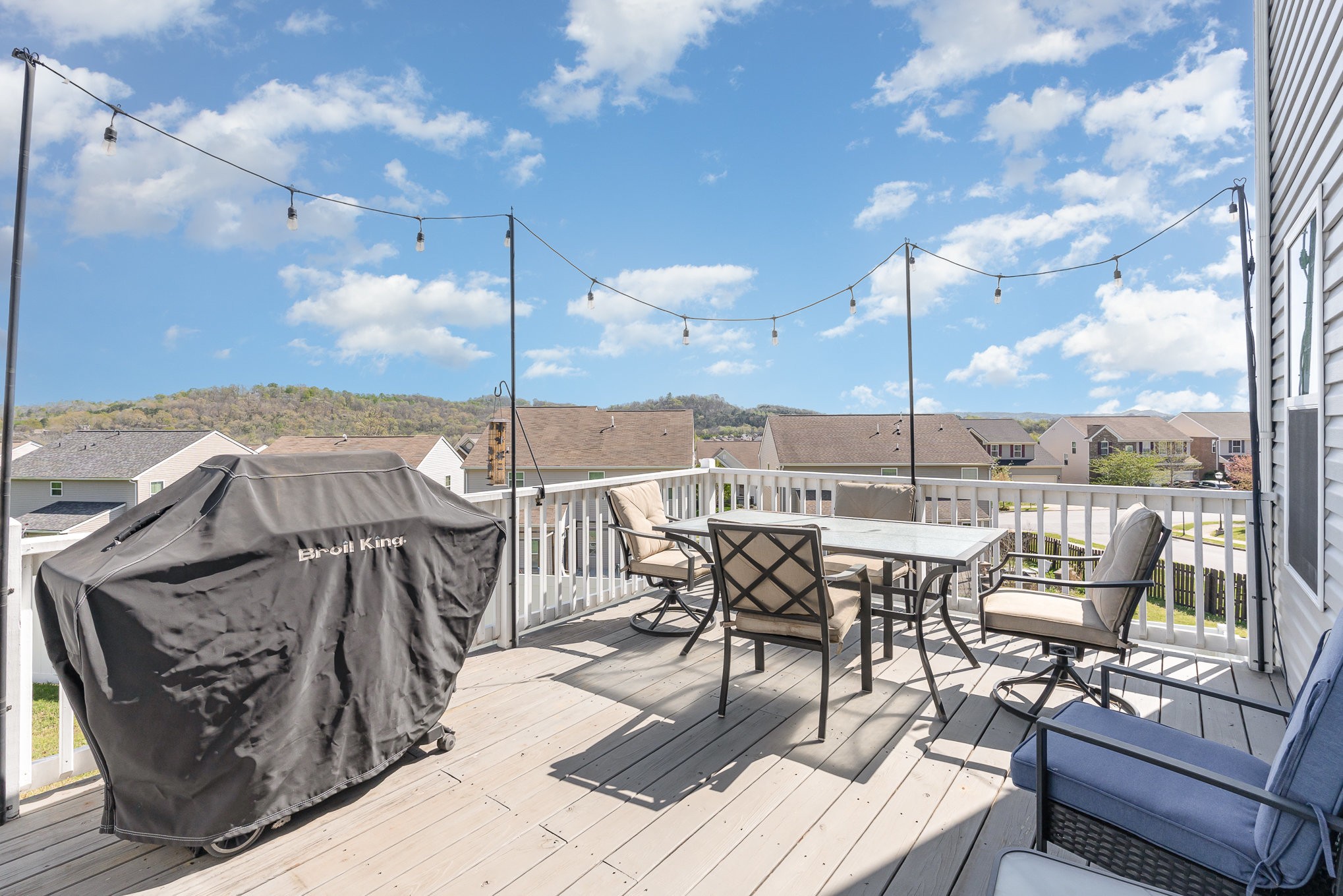 904 Fairdale Ct