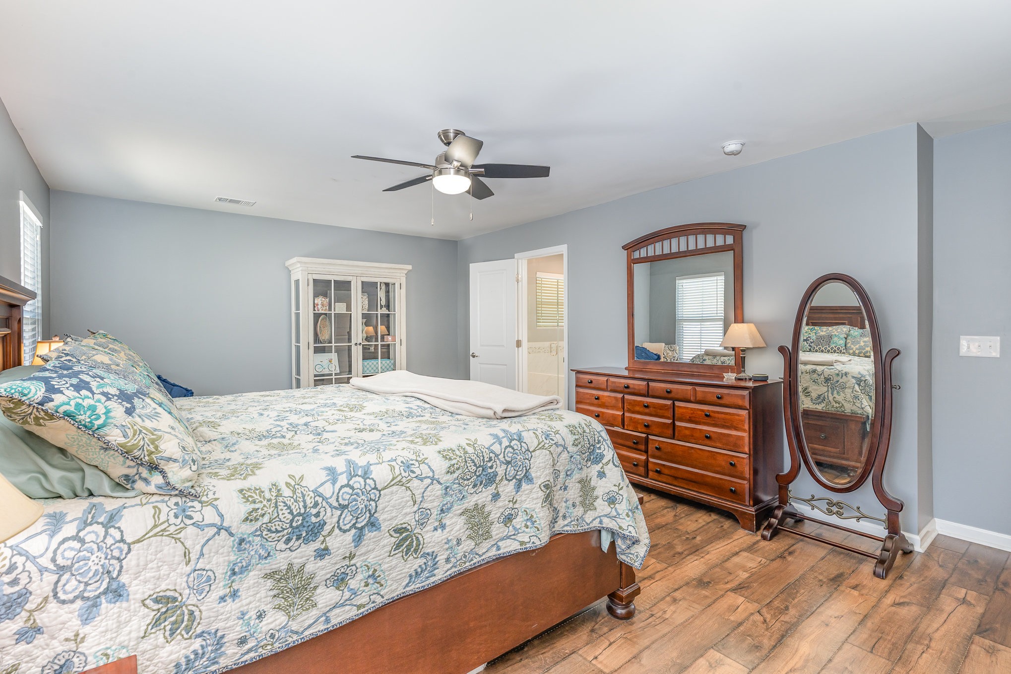 904 Fairdale Ct
