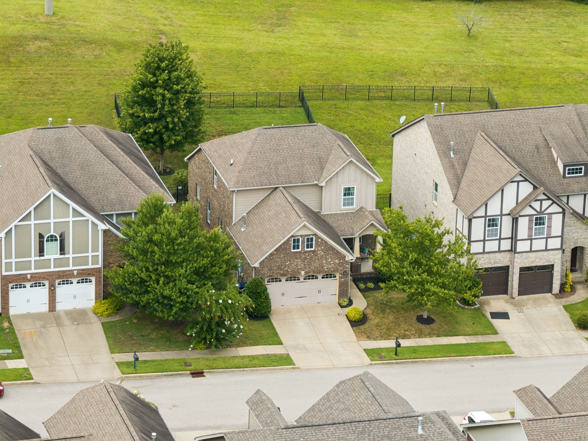 2339 Redwood Trl