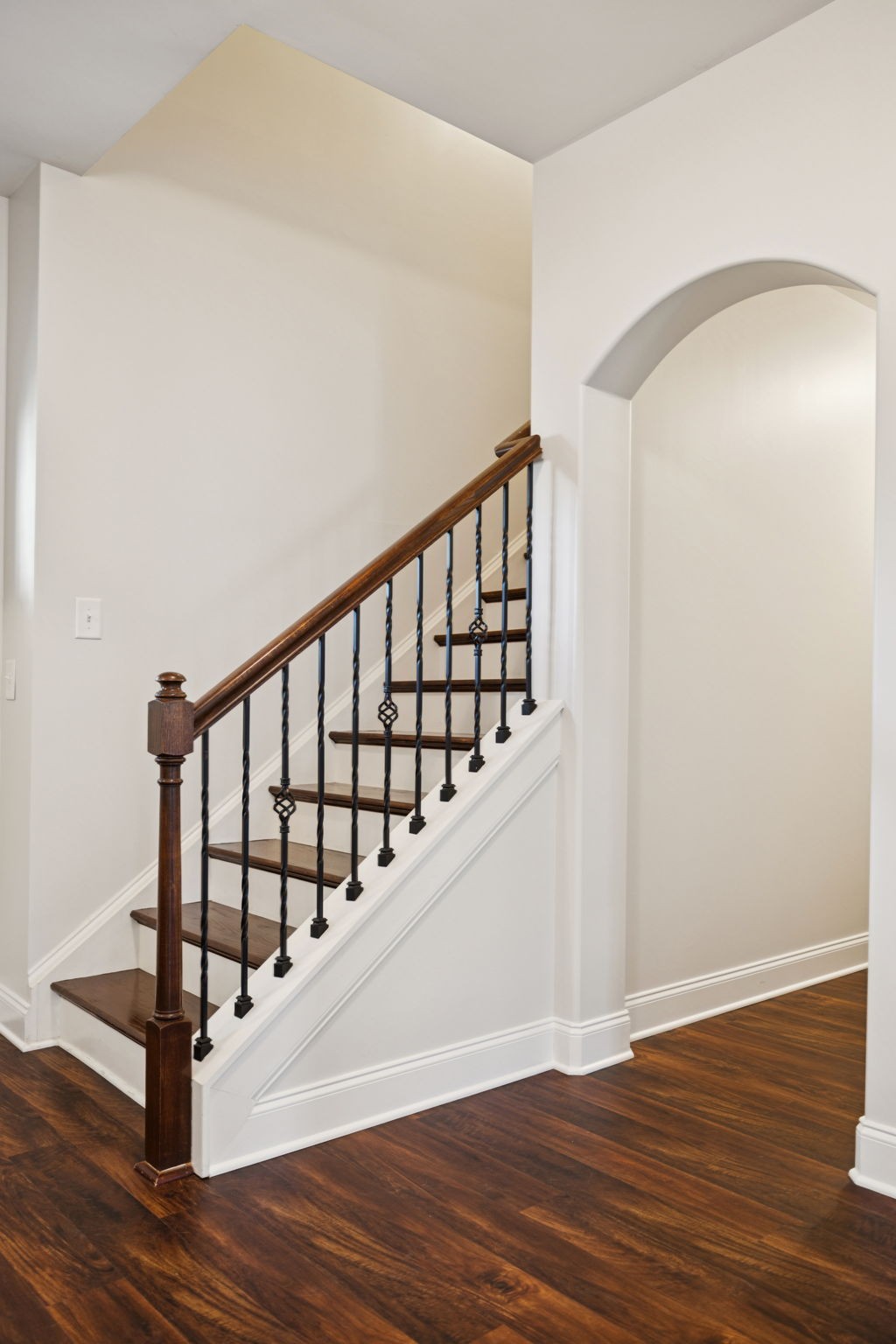2339 Redwood Trl
