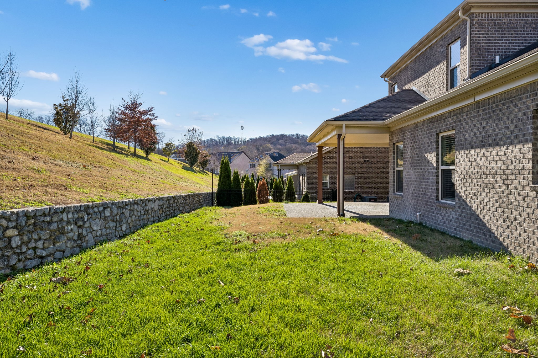 76 Molly Bright Ln