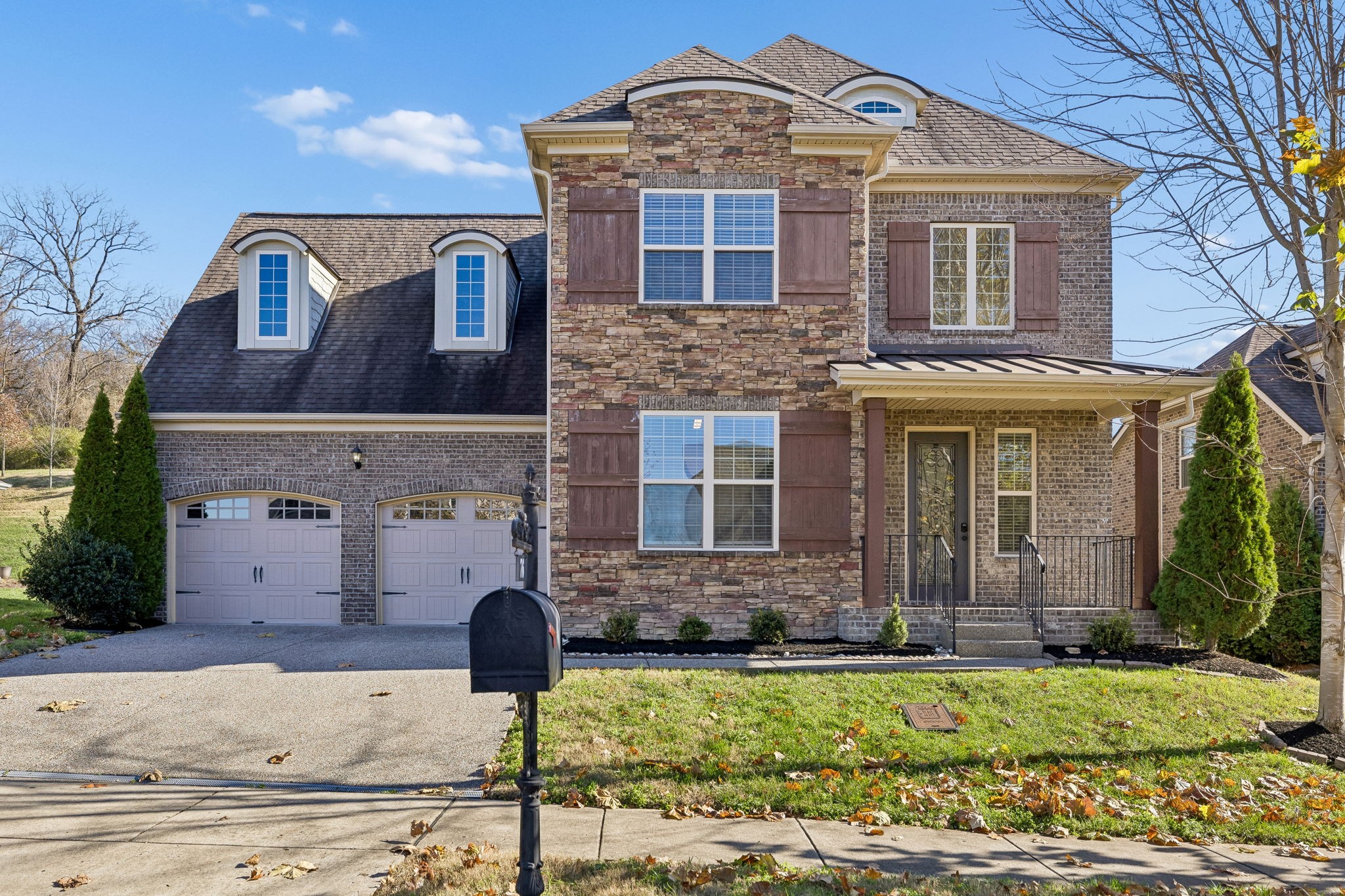 76 Molly Bright Ln