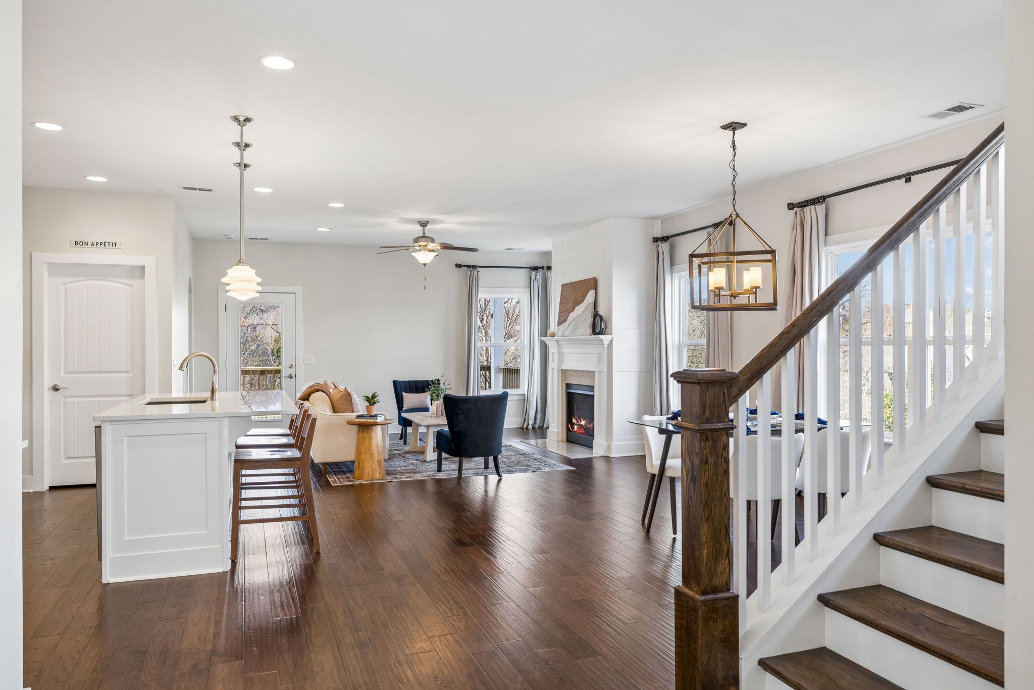 214 Fowler Cir