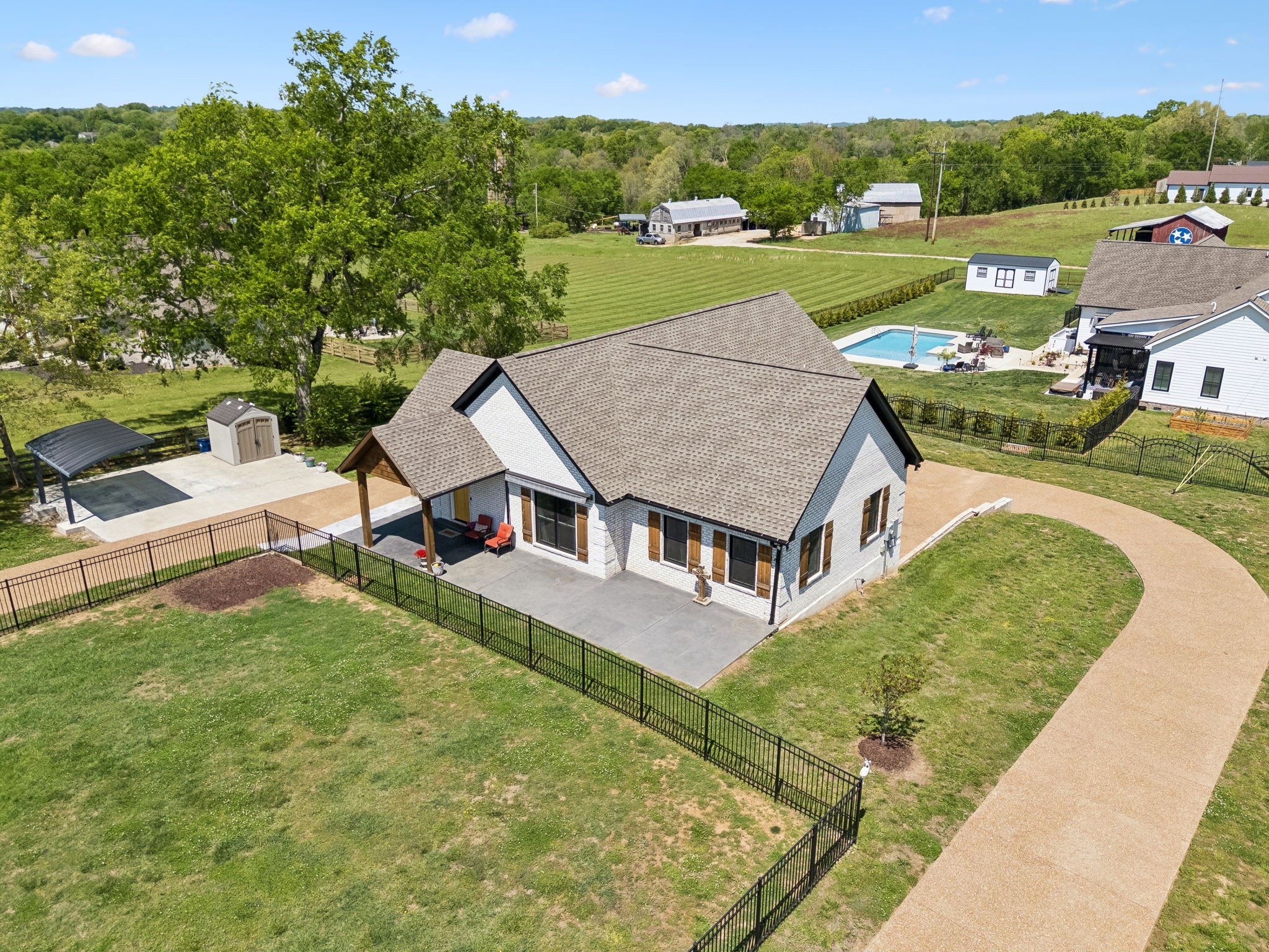 2104 Williamsport Pike