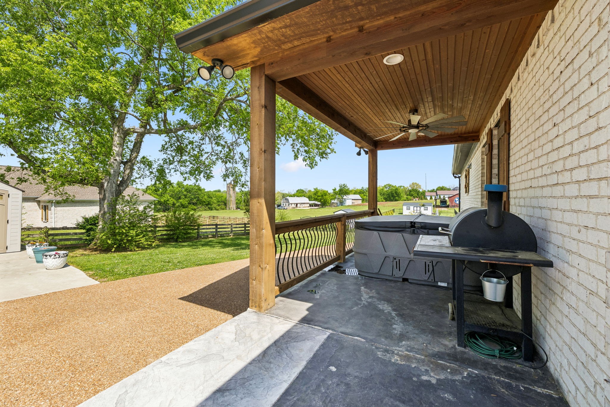 2104 Williamsport Pike