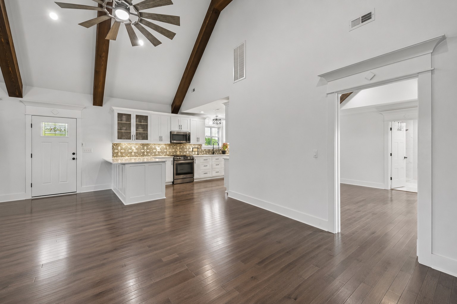 2104 Williamsport Pike
