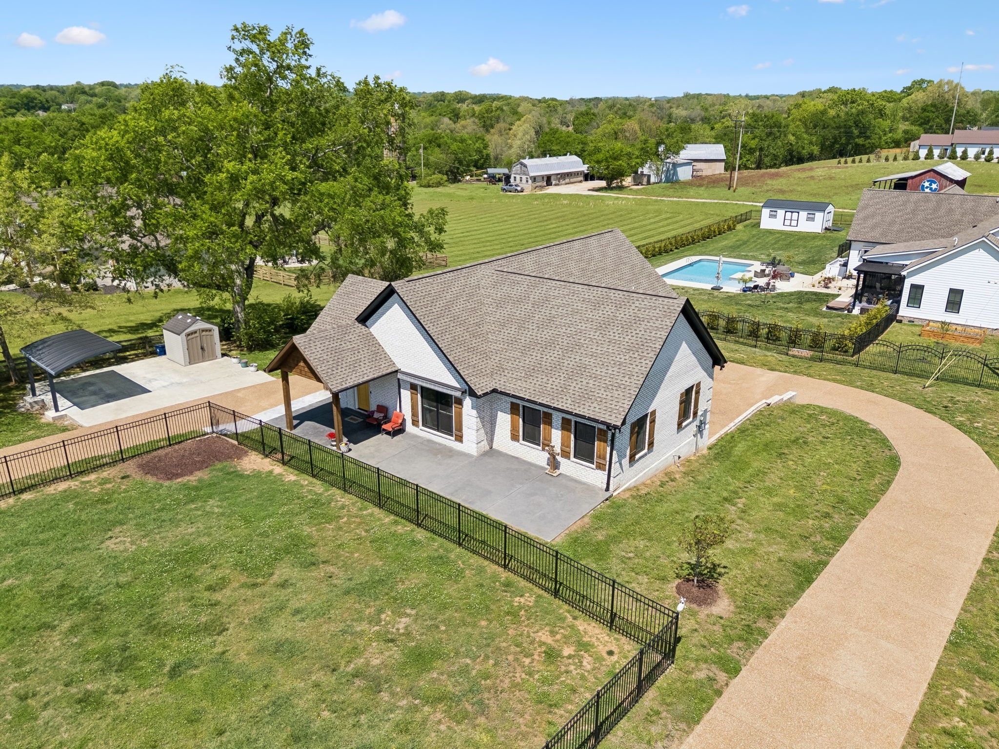 2104 Williamsport Pike
