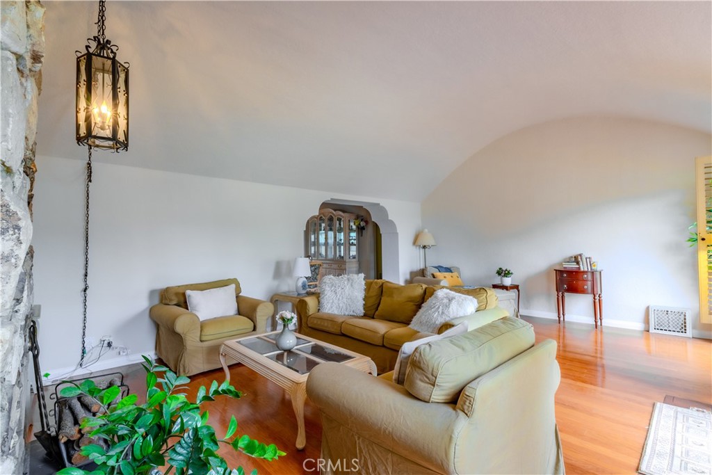 1501 Winchester Avenue