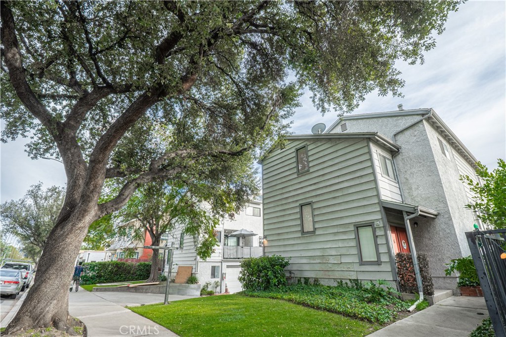 340 E Washington Boulevard