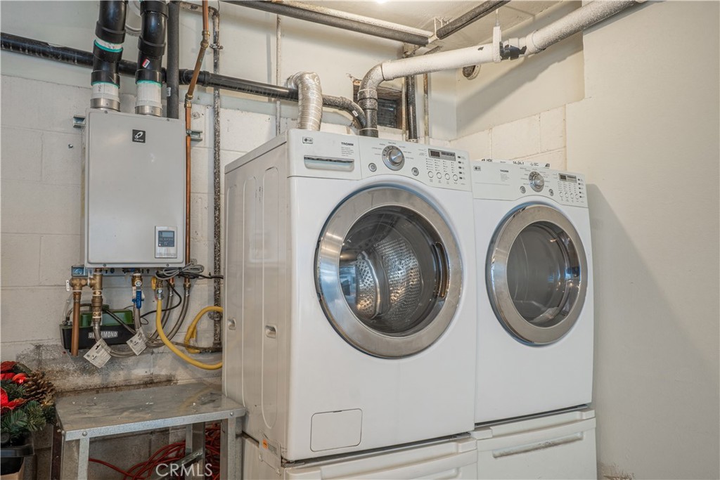 340 E Washington Boulevard