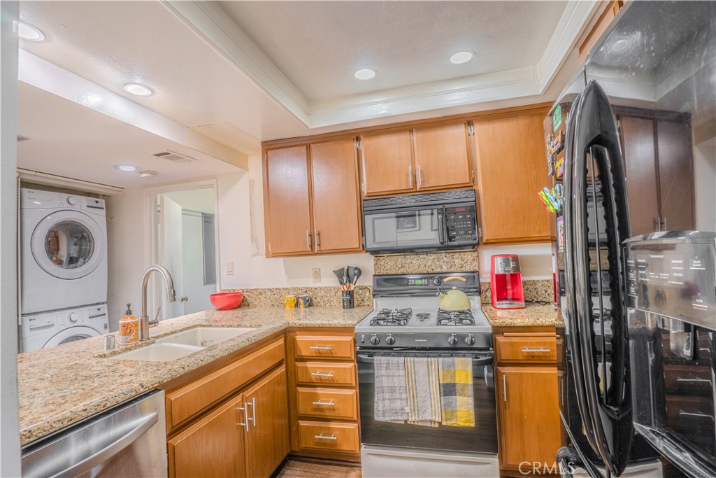 1903 Temple Avenue 228