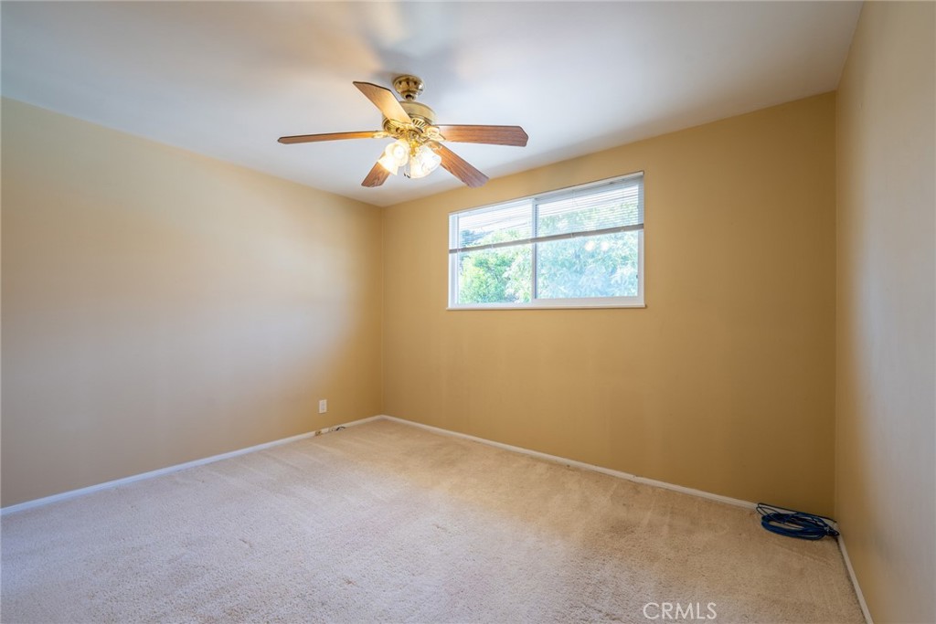 1534 W Edithia