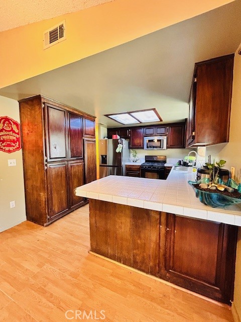 441 Placentia