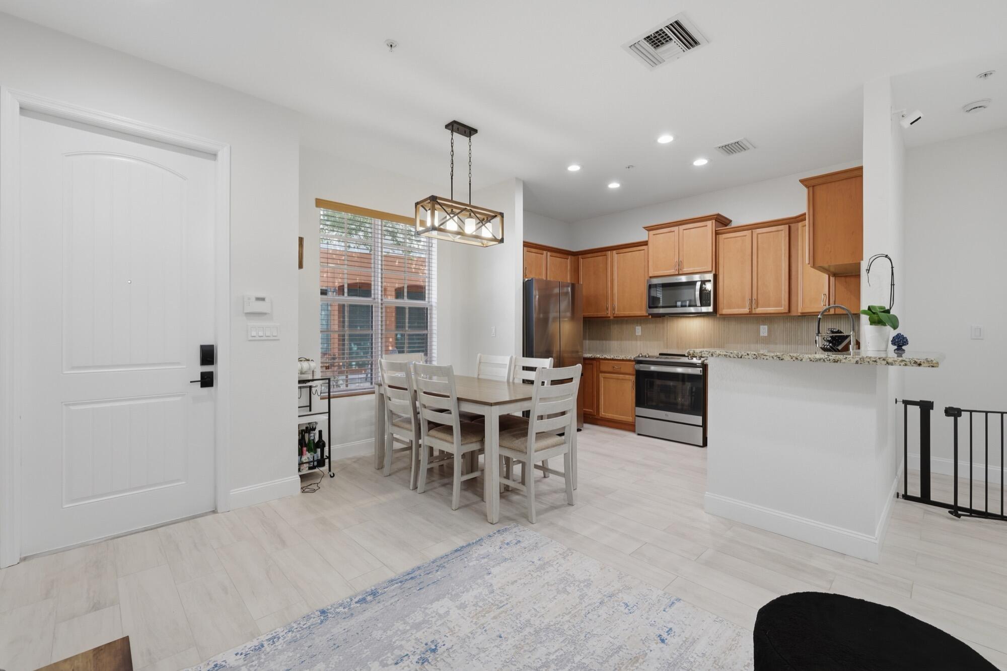 615 SW 2nd Terrace