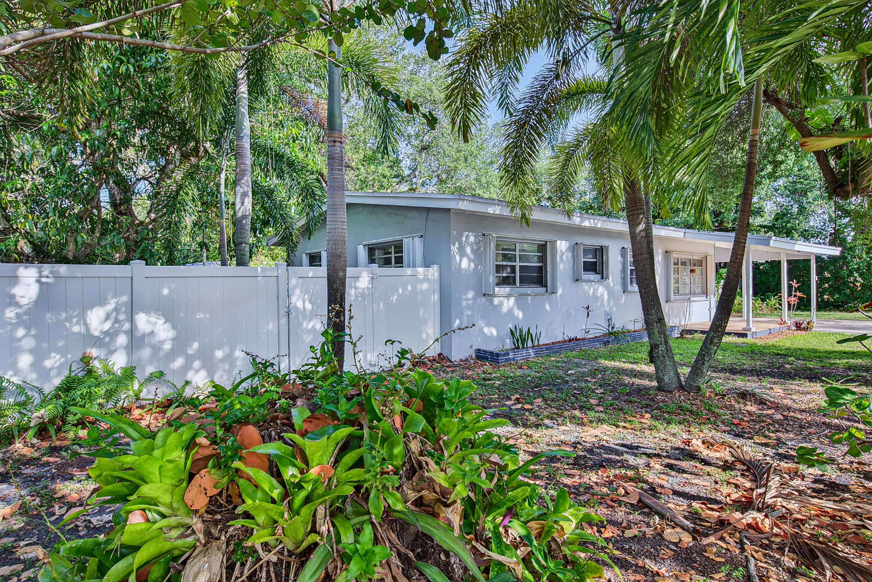 1425 SW 19th Avenue
