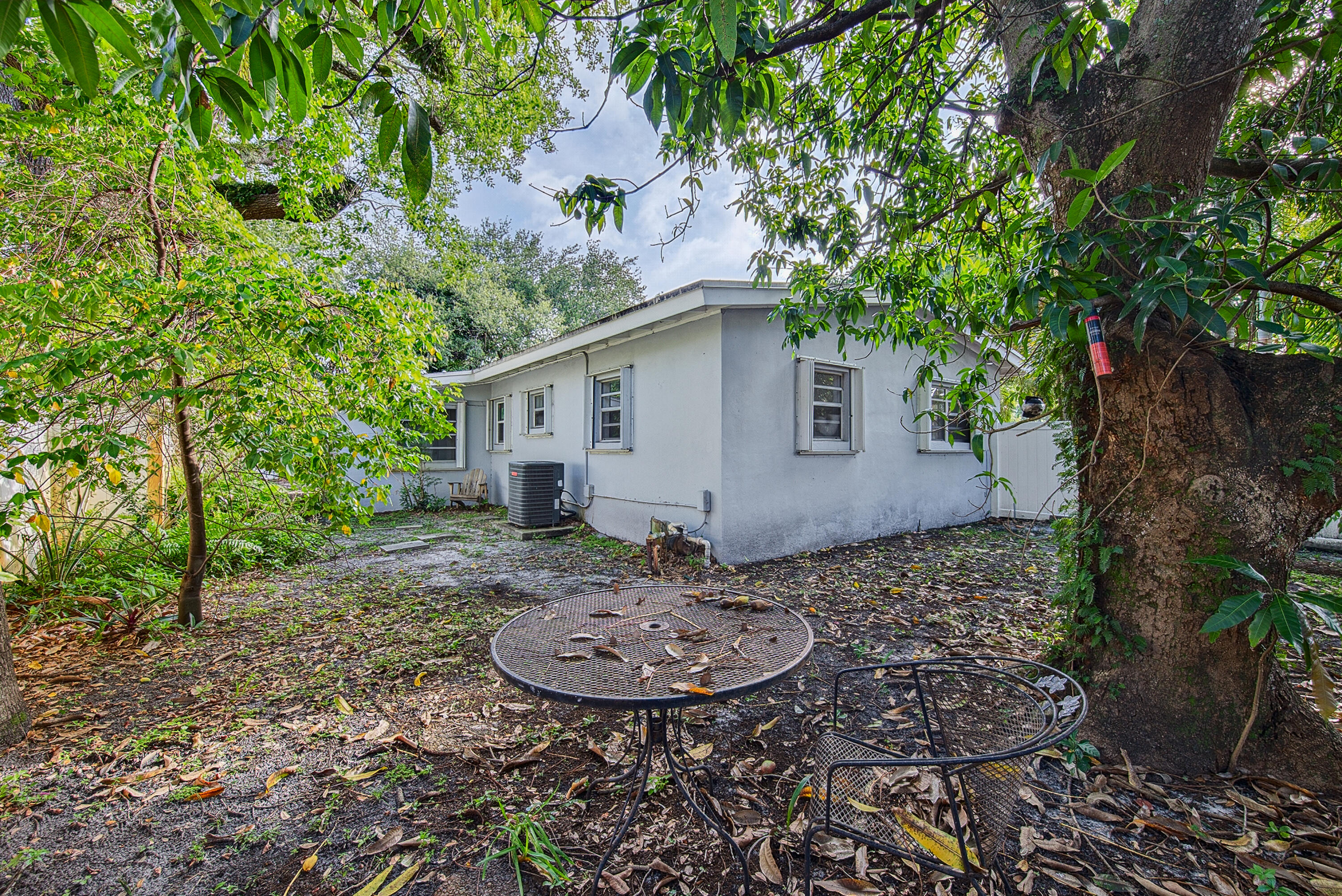 1425 SW 19th Avenue