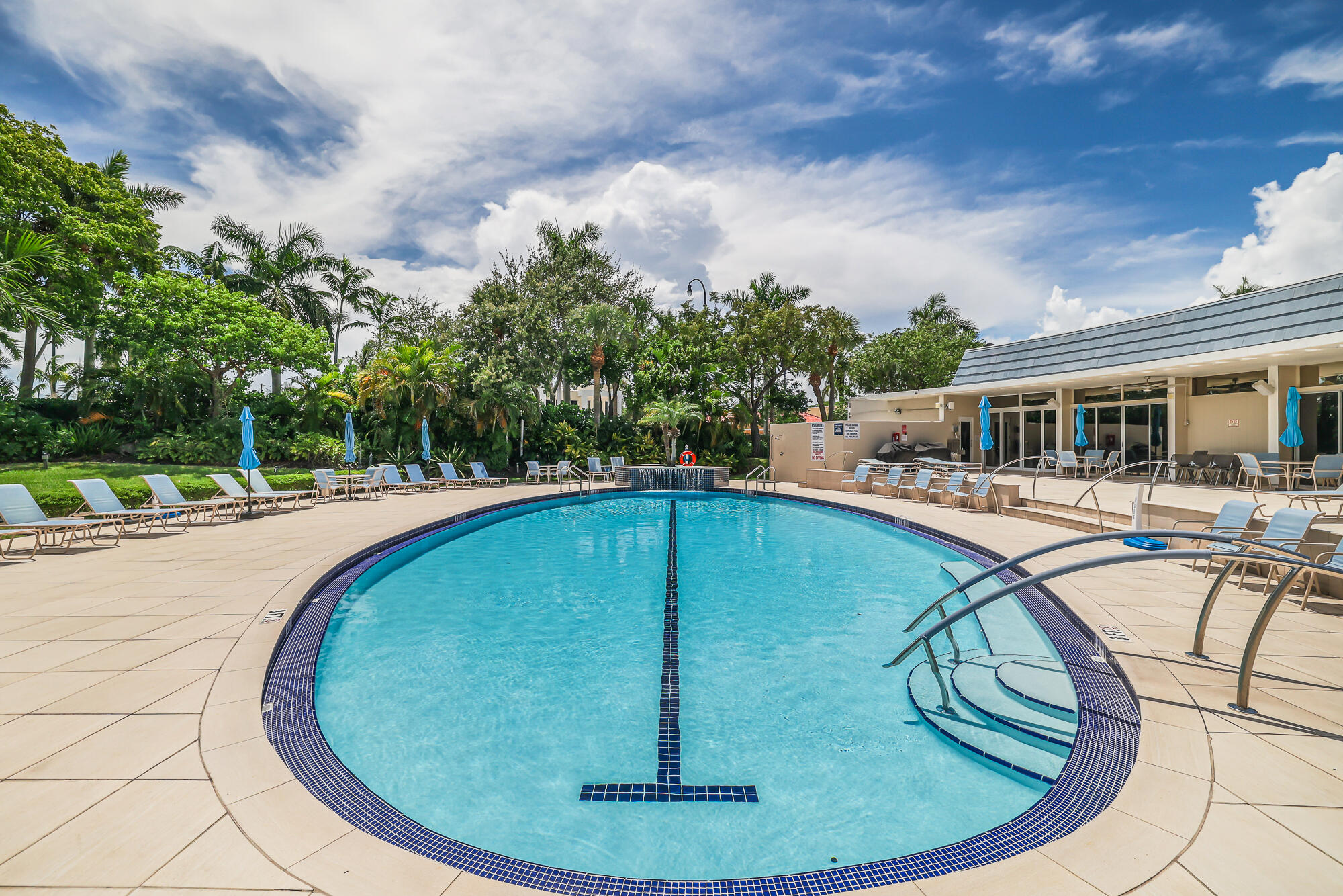 1523 E Hillsboro Boulevard 634