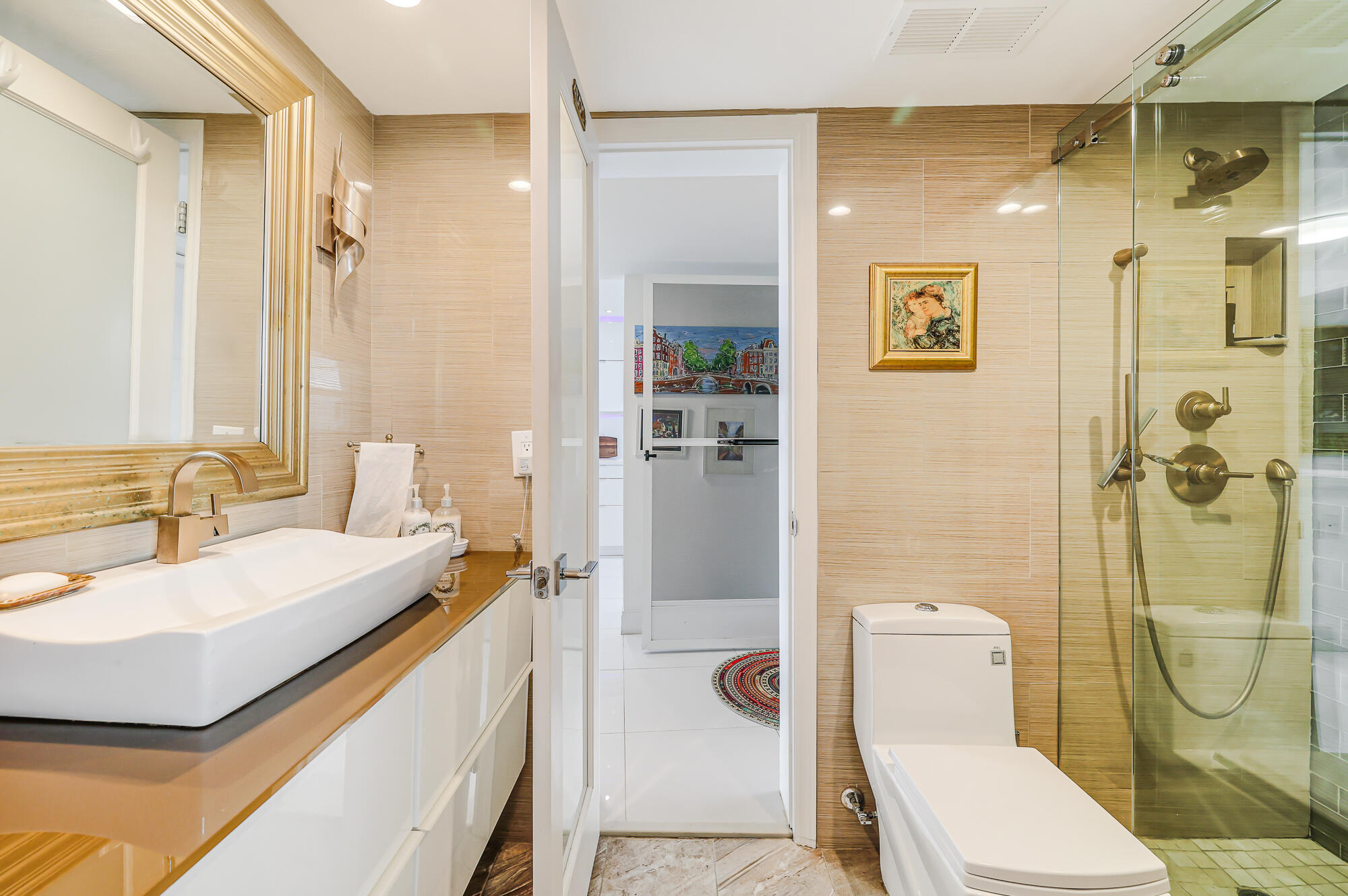 1523 E Hillsboro Boulevard 634